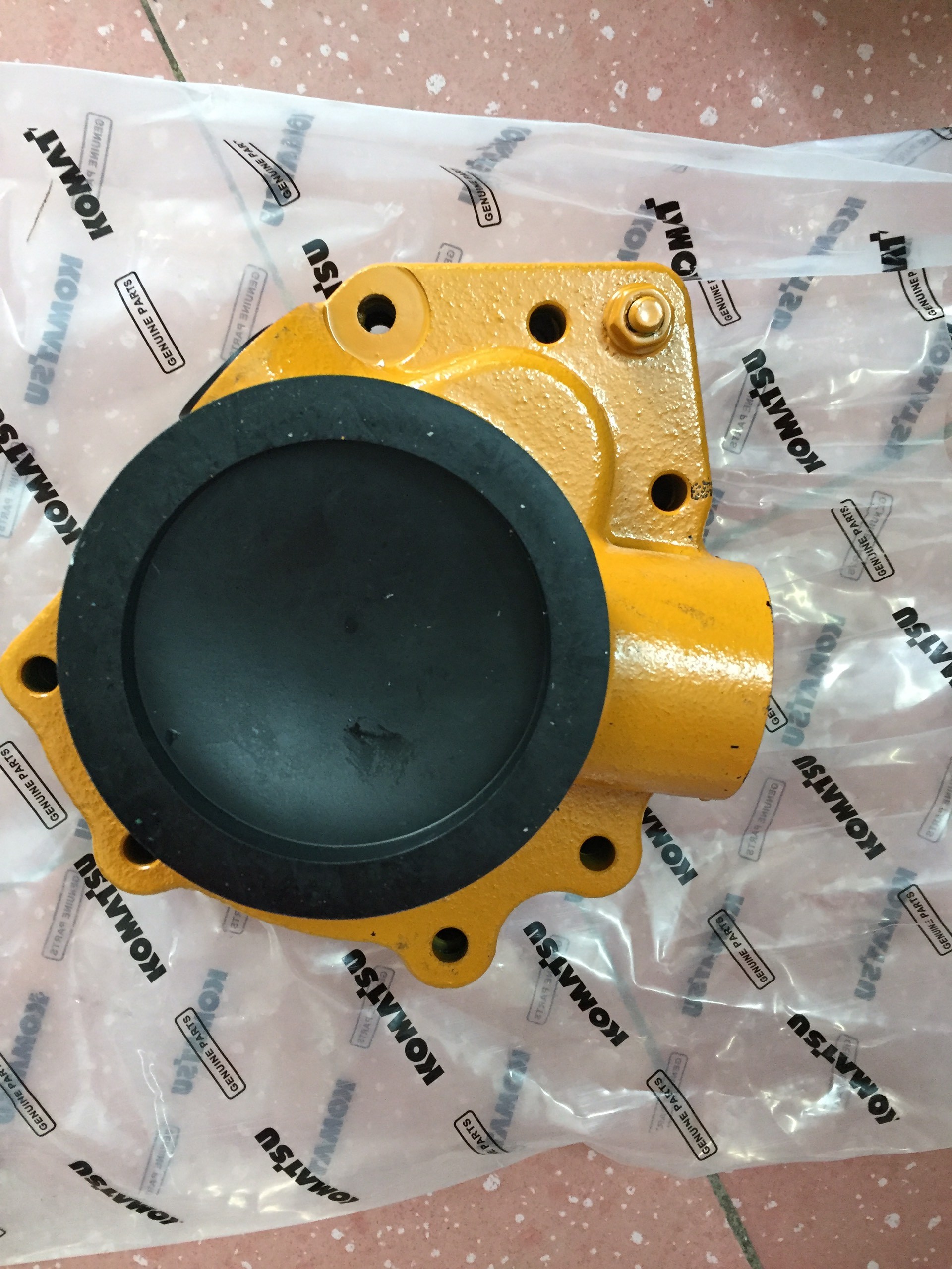 Bơm đi số máy ủi Komatsu, Komatsu parts, Pilot Gear Pump ASS'Y 113-15-00470 D31P-18, D21A-8T, D21AG-17, D21E-6, phụ tùng máy công trình komatsu