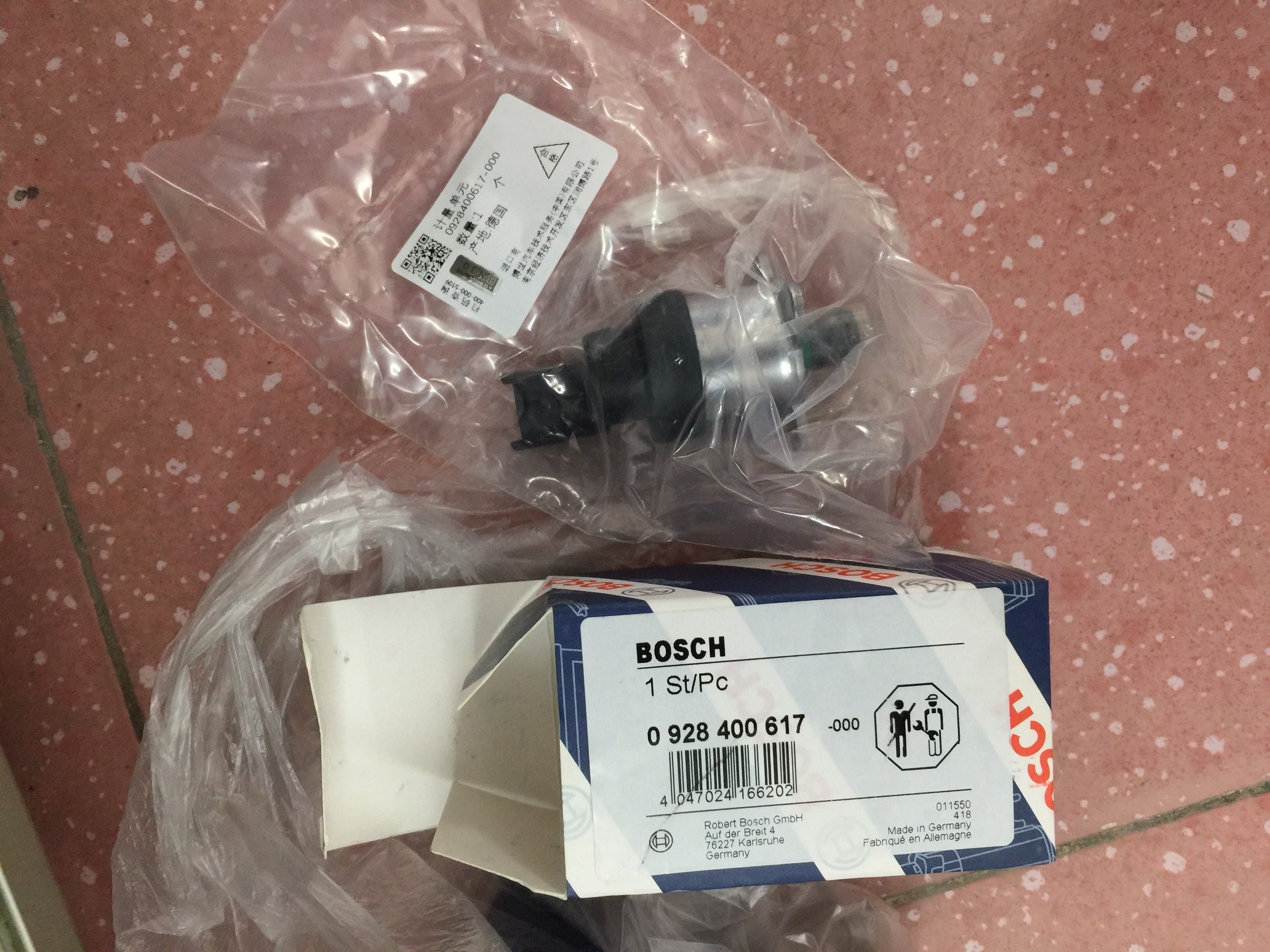 Van bơm cao áp , van áp suất nhiên liệu BOSCH, máy komatsu , Komatsu parts, Fuel Pressure Regulator Valve  0928 400 617