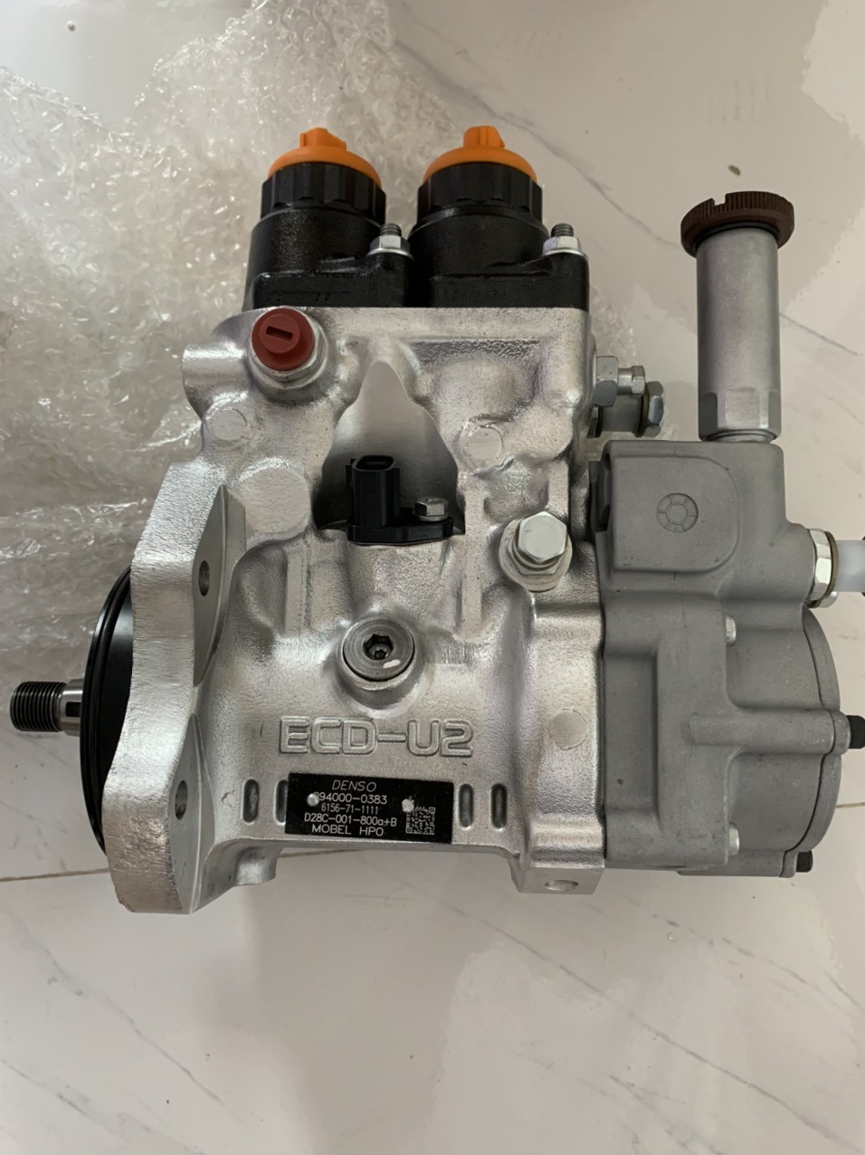 Bơm cao áp nhiên liệu Denso, máy komatsu, Komatsu parts , Common rail injector Pump  6d125e-3 Part Number: Komatsu 6156-71-1111 or 6156-71-1112 OEM Number: 094000-0383 for Pc400-7, Pc450-7