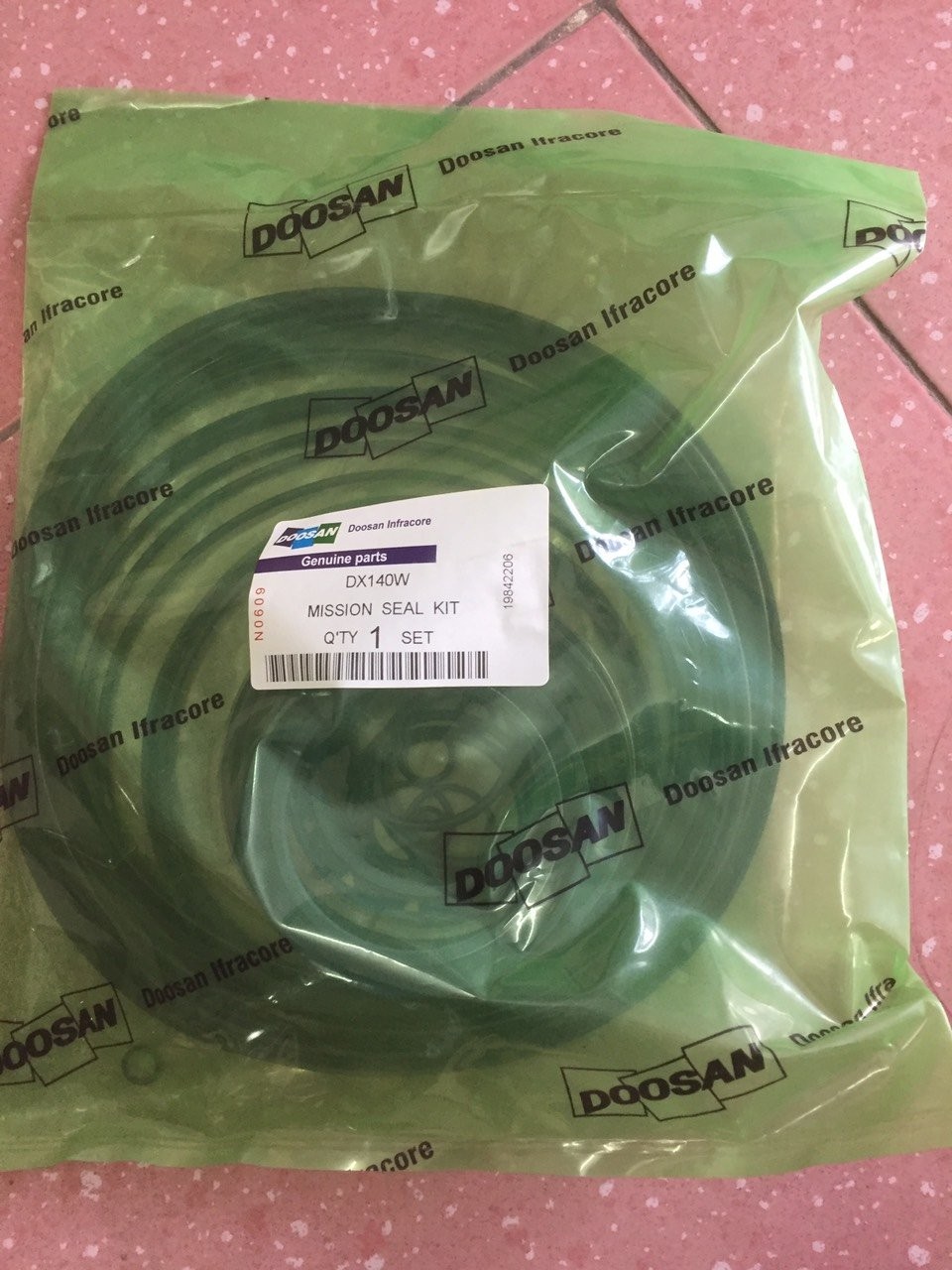 Doosan Excavator Parts, Mission Seal Kit DX140W