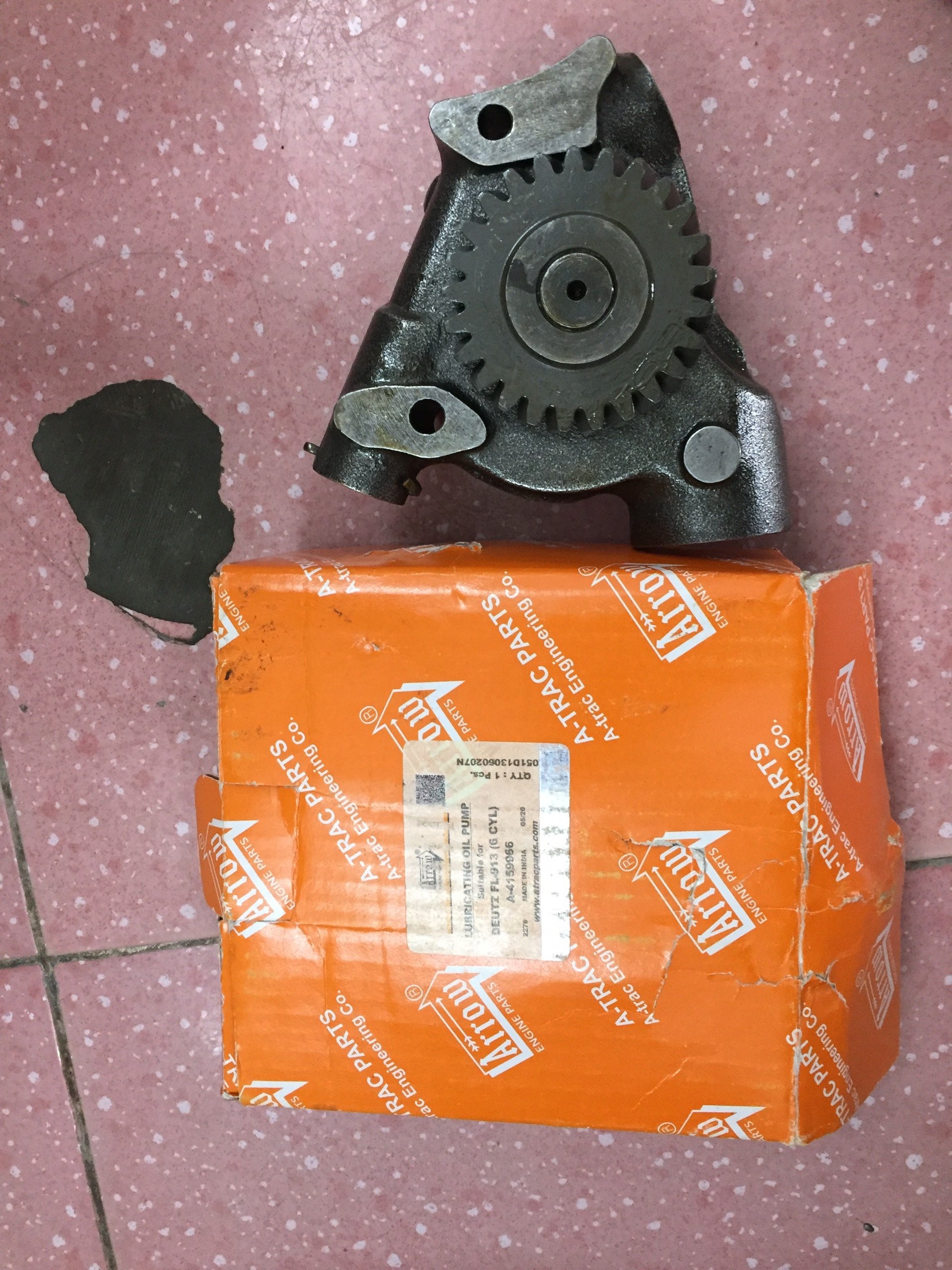 Deutz parts, Lurricating oil pump FL913 A-4159966