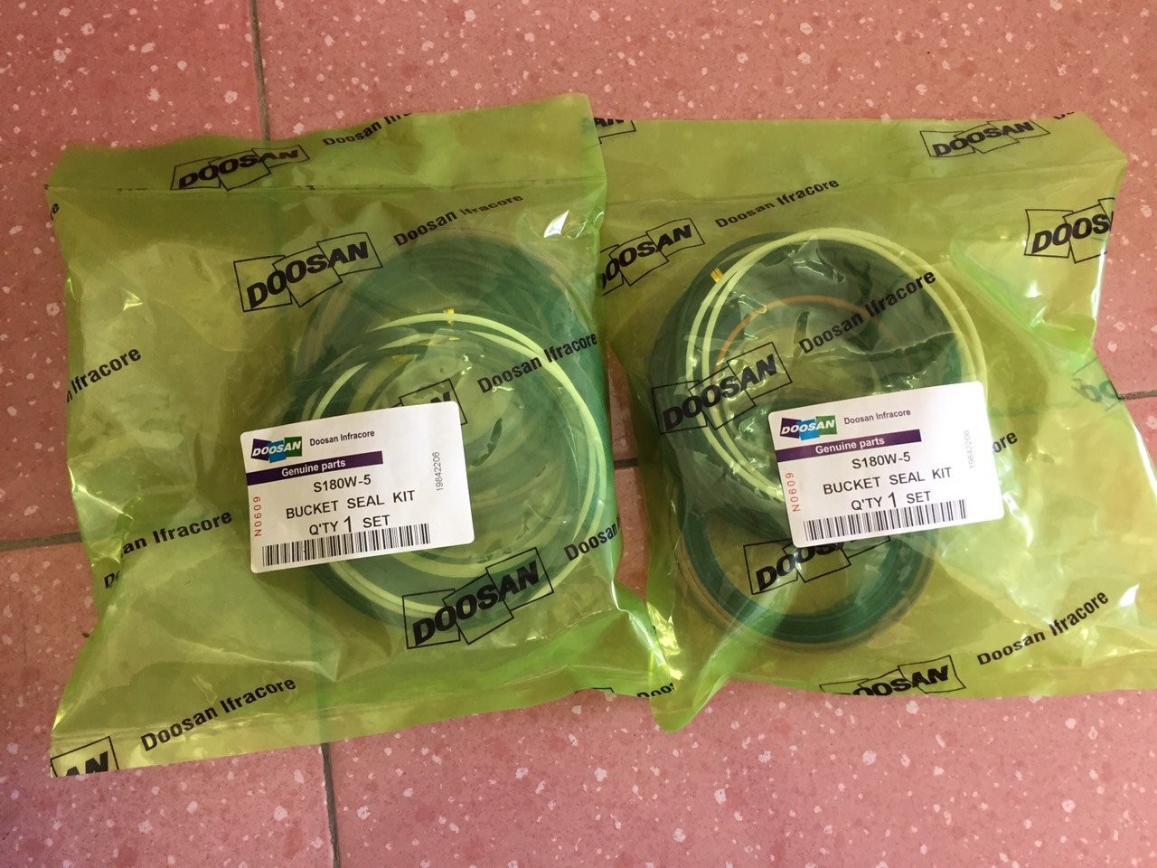 Doosan Excavator Parts, Bucket Seal Kit S180W-5