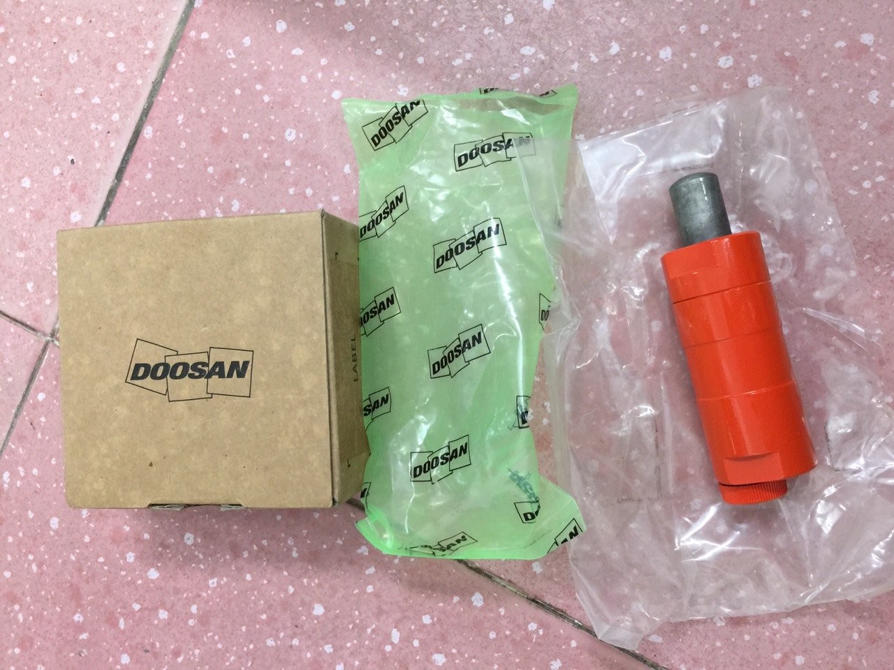 Doosan Excavator Genuine Parts, Cylinder Auto Idle 2440-9149