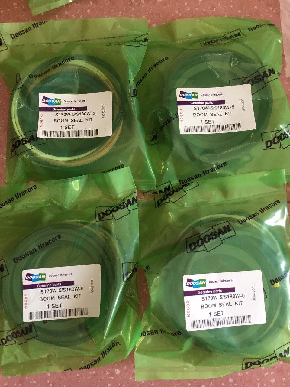 Doosan Excavator Parts, Boom Seal Kit S170W-5/S180W-5