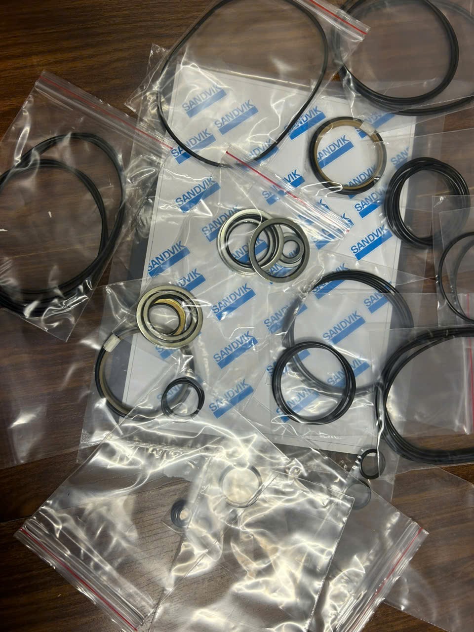 Bộ phớt búa máy khoan HL1000, HL1010, 86623499 Seal Kit For Rock Drill Sandvik/Tamrock