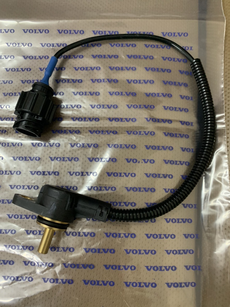 Cảm biến động cơ volvo  Sensor 20576614 VOE20576614 For Volvo EC210 EC240 EC290 EC330 EC360 EC460 B BLC Volvo parts, phụ tùng máy xúc volvo, phụ tùng máy công trình volvo