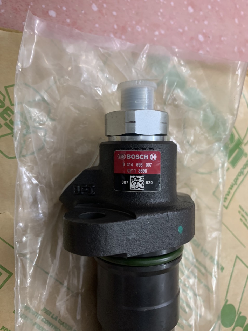 Deutz parts, BOSCH Unit Pump 0414 693 007, 02113695 Volvo EC210B, Deutz 2012, D6D,D6E