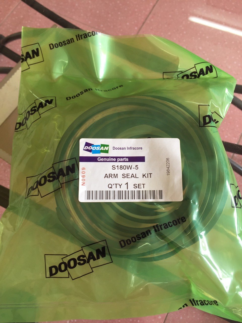 Doosan Excavator Parts, Arm Seal Kit S170W-5/S180W-5