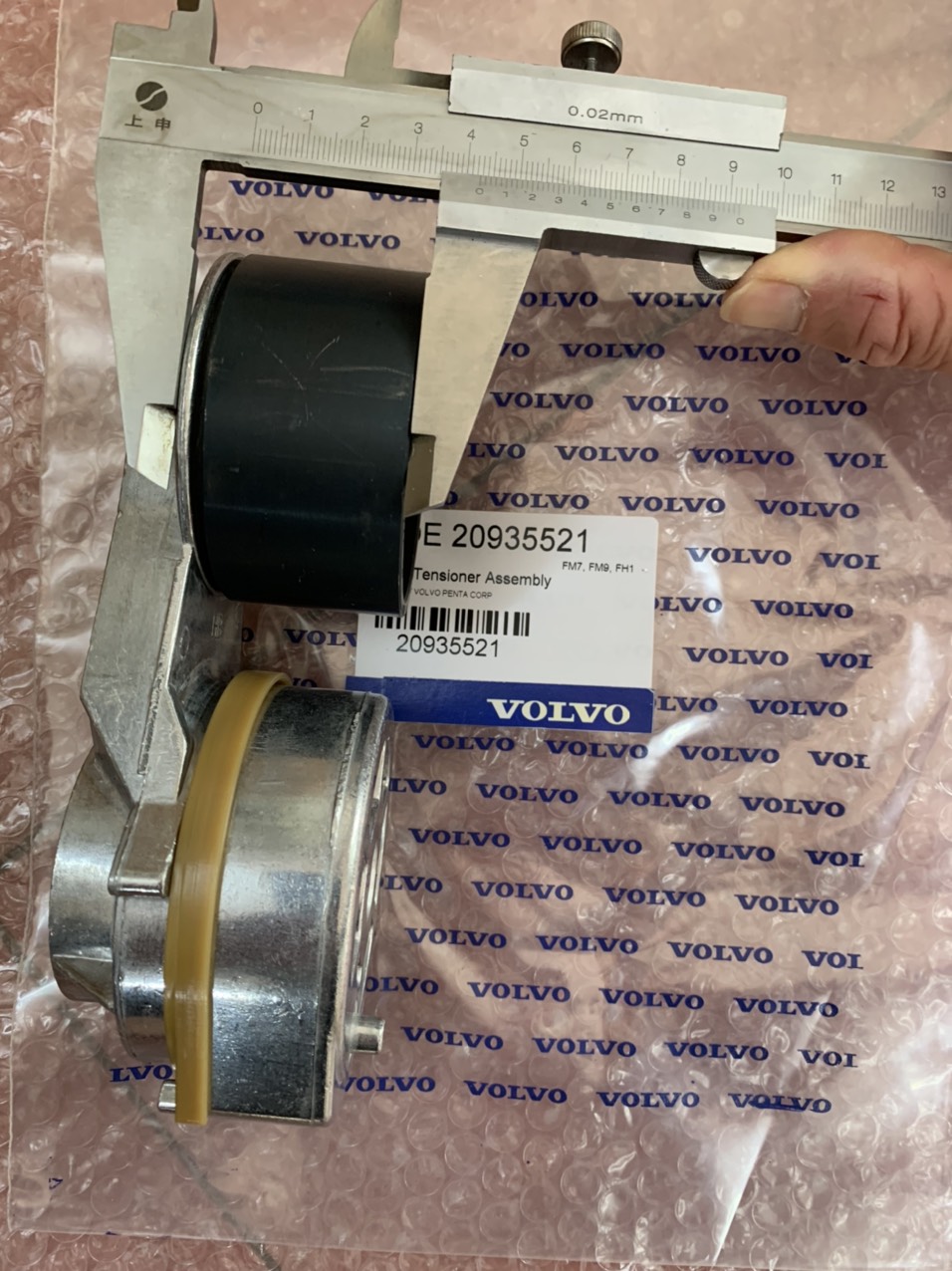 cụm tăng chỉnh , bu li tăng chỉnh dây cu roa máy xúc volvo VOE20935521 Belt Tensioner for EC380 EC480, EC700 Volvo parts, phụ tùng máy xúc volvo, phụ tùng máy công trình volvo