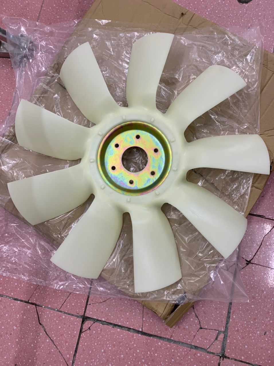 Cánh quạt làm mát két thủy lực máy xúc volvo EC460 D12 ENGINE COOLING FAN VOE11110731 FOR VOLVO EXCAVATOR DEUTZ BF6M2012C, Volvo parts, phụ tùng máy xúc volvo, phụ tùng máy công trình volvo