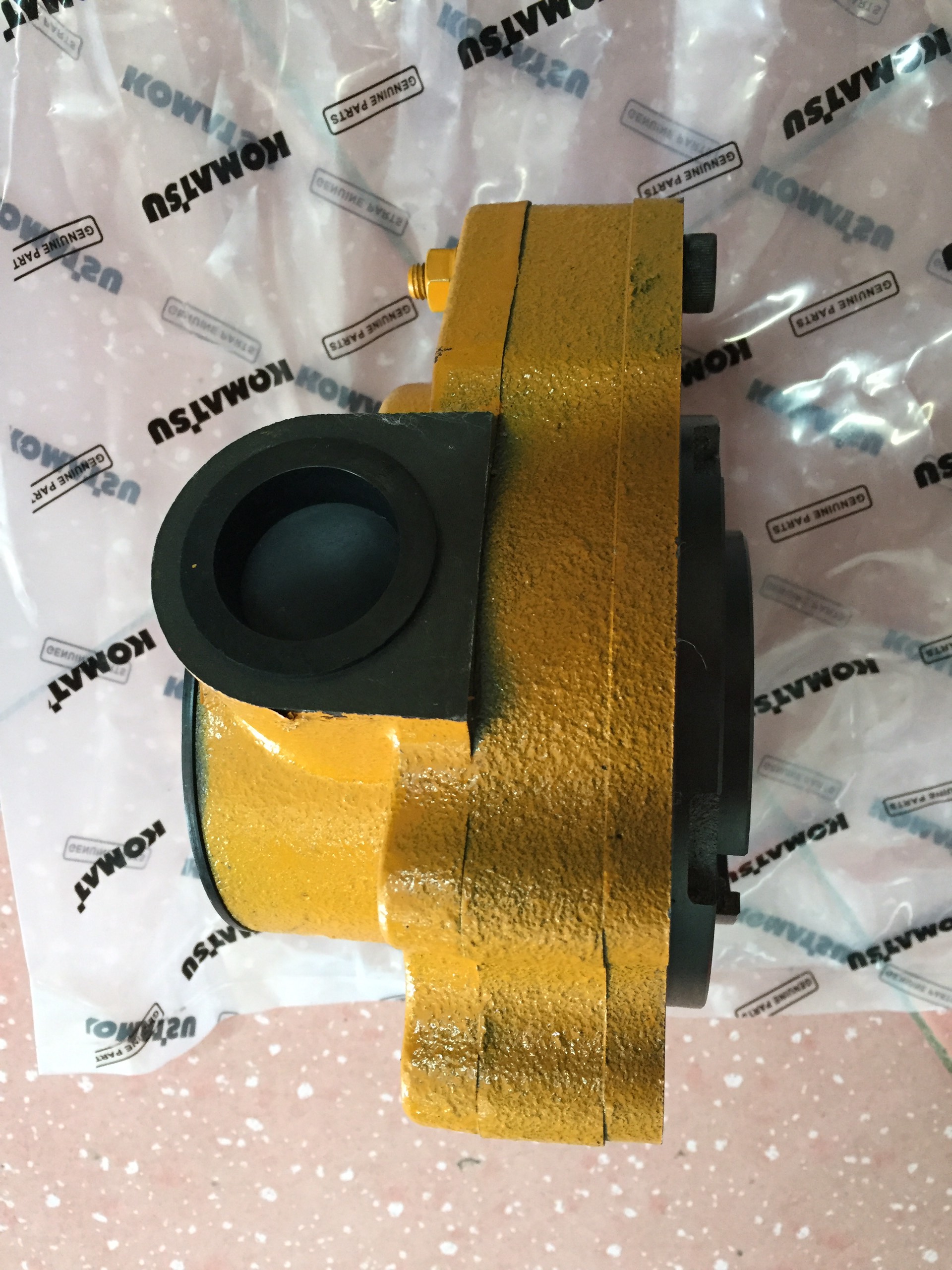 Bơm đi số máy ủi Komatsu, Komatsu parts, Pilot Gear Pump ASS'Y 113-15-00470 D31P-18, D21A-8T, D21AG-17, D21E-6, phụ tùng máy công trình komatsu